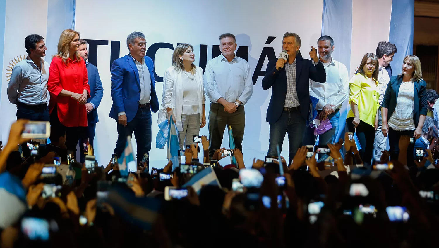 Macri compartió el escenario con los referentes de Cambiemos. TÉLAM