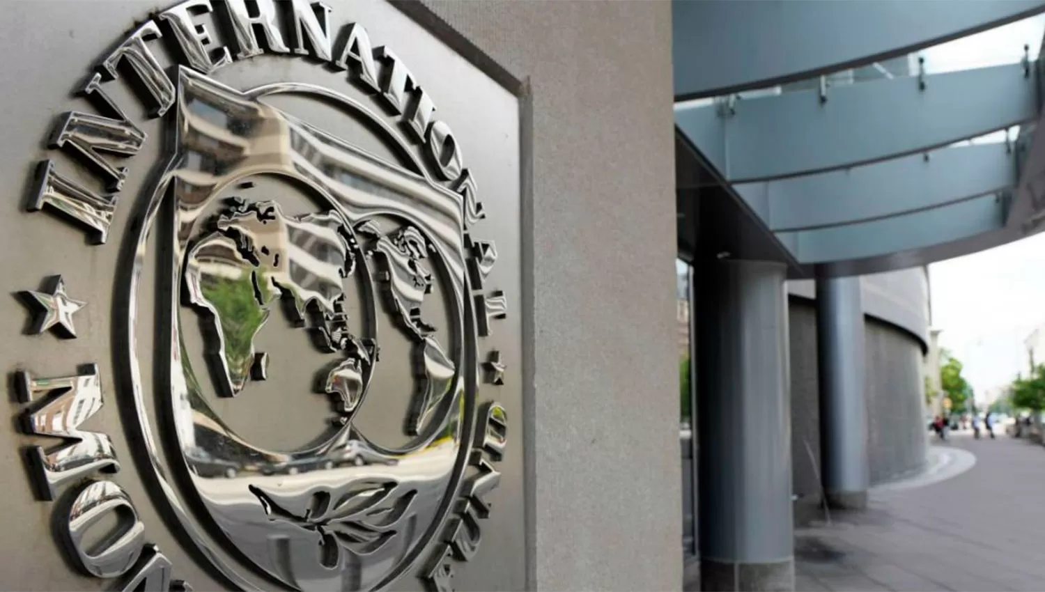 Sólo dos países cerrarán el año con mayor inflación que Argentina, según el Fondo