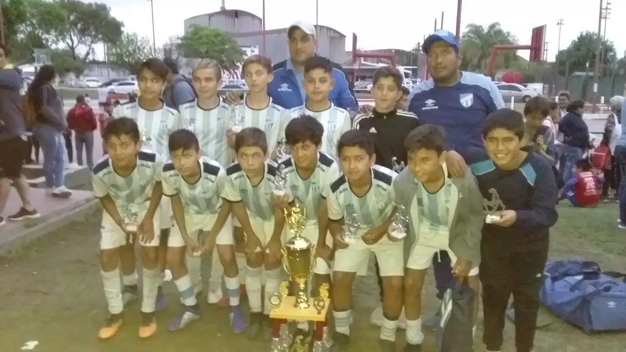 Los decanitos festejaron en el Santito de La Ciudadela