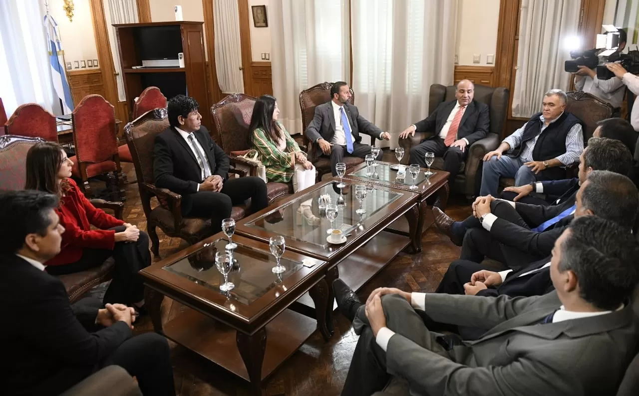 La imagen de la reunión que se realizó esta mañana en Casa de Gobierno. 