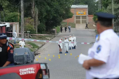 Asesinaron a un presunto asaltante e hirieron a su cómplice en Villa Mariano Moreno