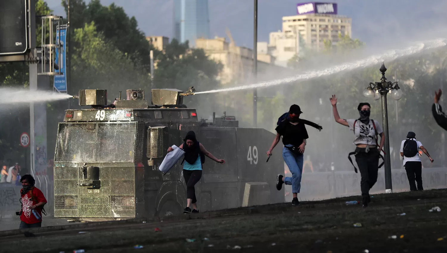 Las violentas protestas no cesan en Chile. REUTERS