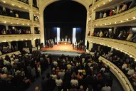 Entre balcones en la asunción de autoridades