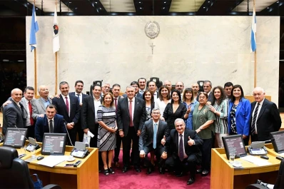 Con un retrato de familia, los legisladores cerraron su gestión
