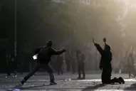 En Chile, con la noche llega el temor a la represión en plazas y barrios