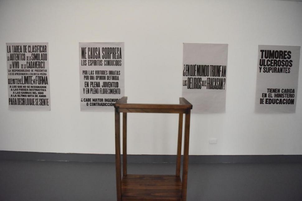 DISCURSO. Seis poemas en los afiches expuestos de Rodrigo Barcos. 