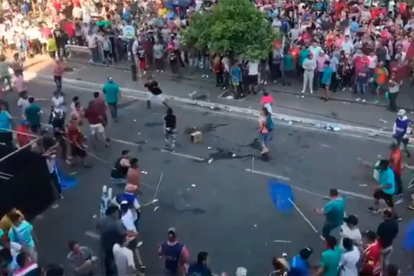 Pichetto, sobre las peleas en la plaza Independencia: eso es lo que viene en el país