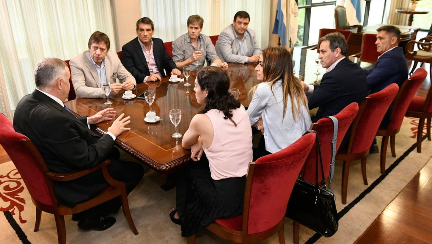 CON FR. Bussi presentó ante Jaldo a los legisladores electos por su espacio. 