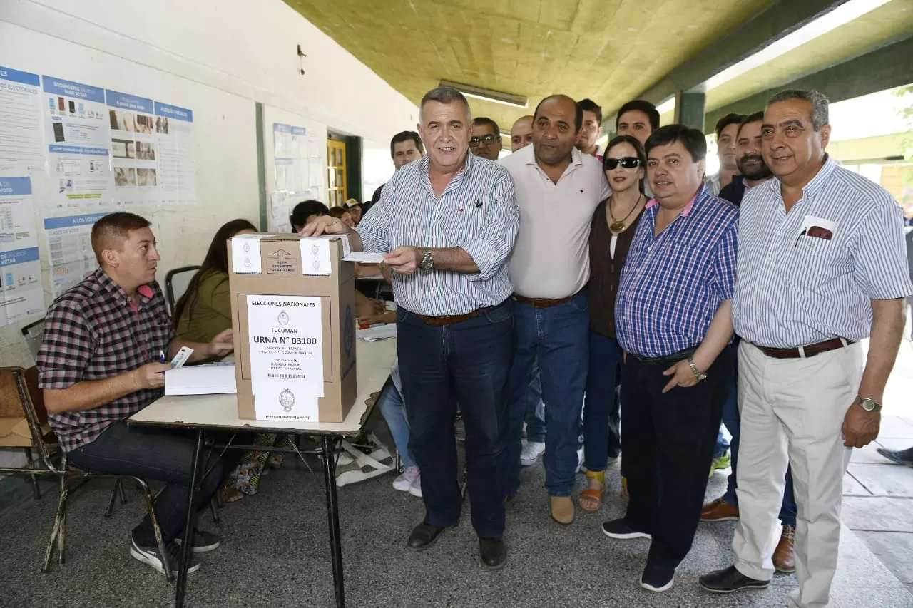 El momento en el que Jaldo emitía su voto. 