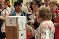 Tiene 102 años y fue a votar: la aplaudieron todos