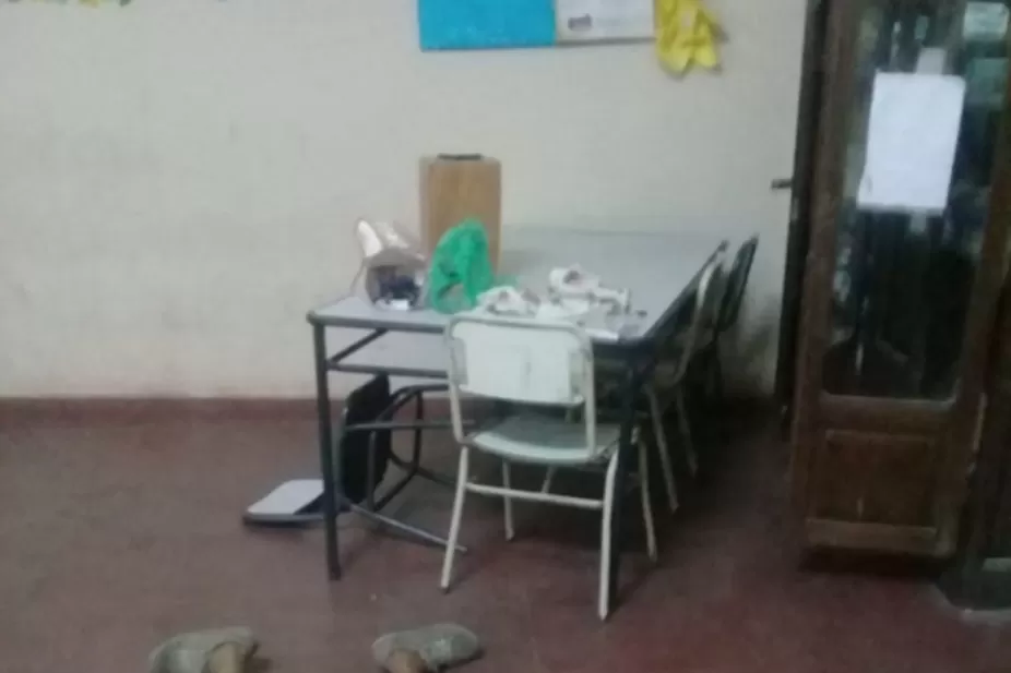 Detuvieron a un adolescente que ingresó a una escuela donde se vota