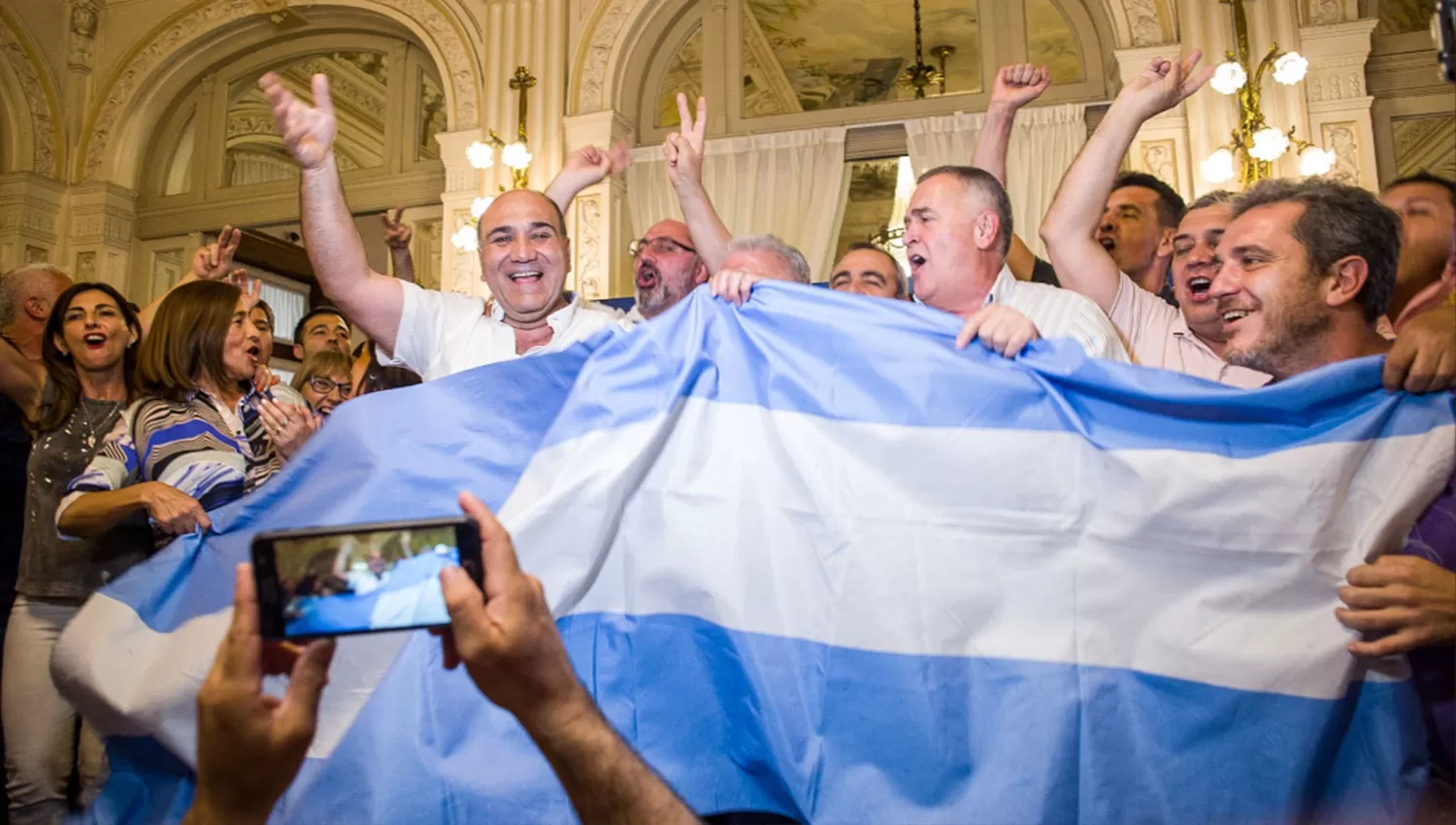 Manzur y Jaldo festejaron por la tarde en Casa de Gobierno. 