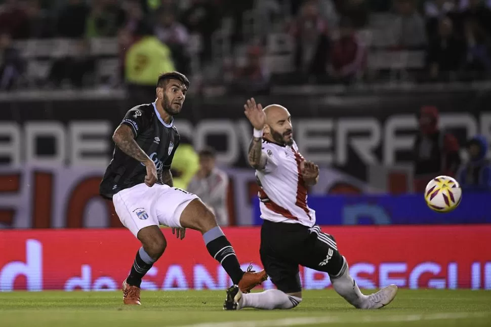 ÚLTIMO CHOQUE. River goleó 4 a 1 a Atlético, 14 de mayo. Sin embargo, el “Decano” lo eliminó de la Copa de la Superliga. 