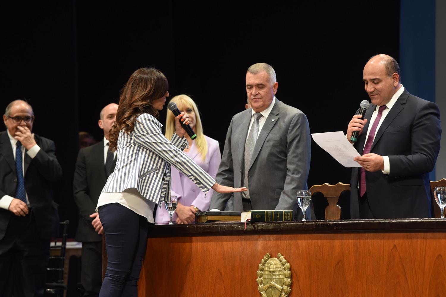 Manzur ratificó a su gabinete: “pido disculpas por los errores que cometí”