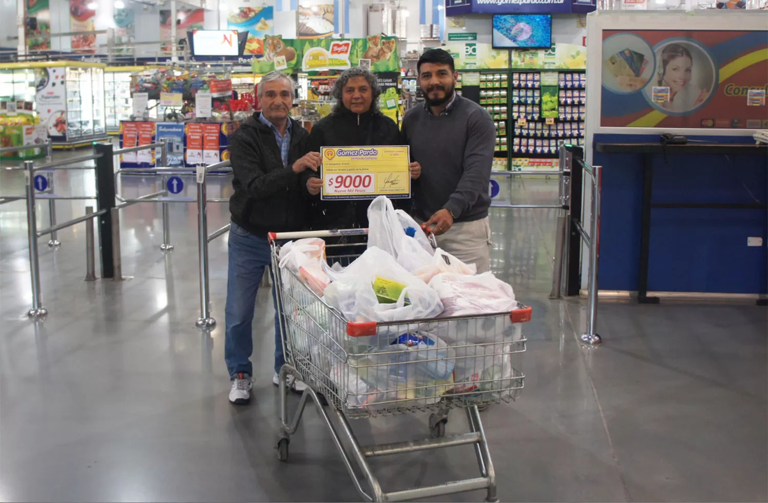 Compró alimentos en Gómez Pardo