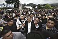 En medio de controversias legales, asumió el intendente Caliva