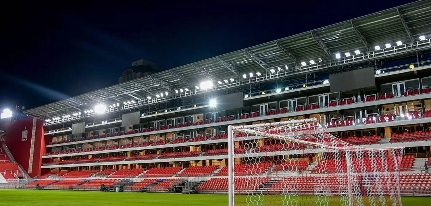 UN LUJO. El estadio tiene capacidad para 30.000 espectadores.