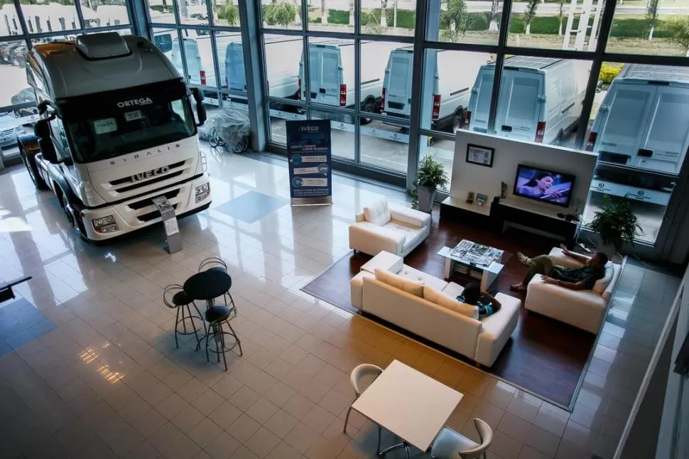 ATENCIÓN. La central en Tucumán tiene más de 15.000 metros cuadrados. 