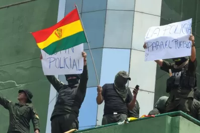 Evo convocó a una mesa de diálogo para pacificar el país