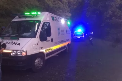 Cuatro jóvenes que bajaban en auto de San Javier cayeron al precipicio