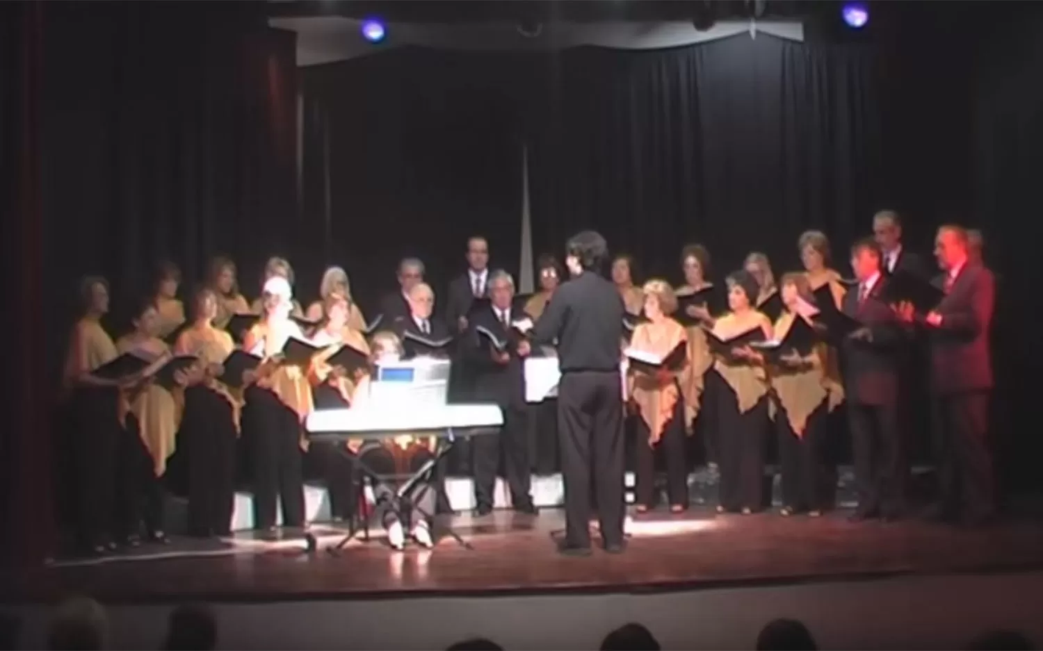 Coral Exun: la agrupación que dirige Adrián Mendoza participará de un festival en Colombia