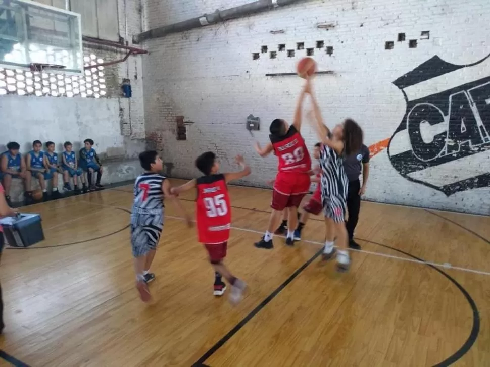 UN CAMINO. Trabajar de manera integral, sin que importe el resultado, es una máxima que deben seguir los clubes. 