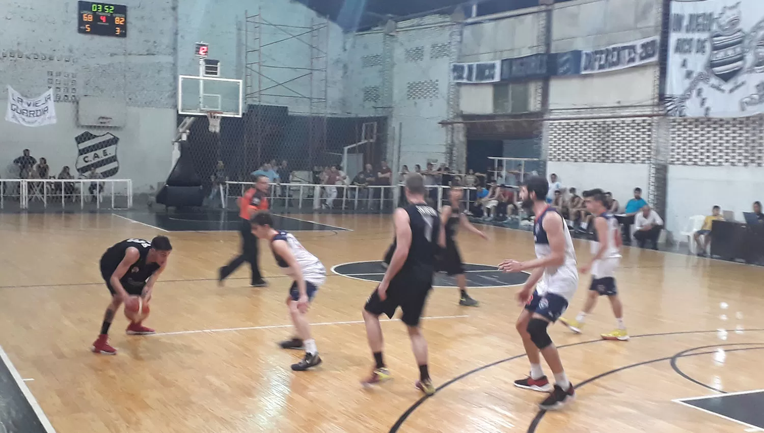 Tucumán BB dominó el juego ante la Cebra y se llevó el triunfo. (FOTO TOMADA DE PRENSA CLUB ESTUDIANTES)