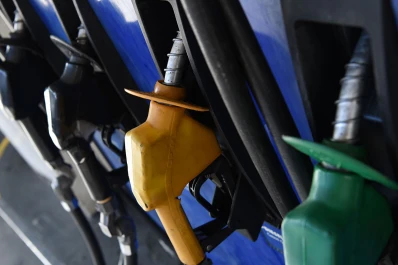 Suben 5% la nafta y anuncian que habrá otro reajuste a partir del 1 de diciembre