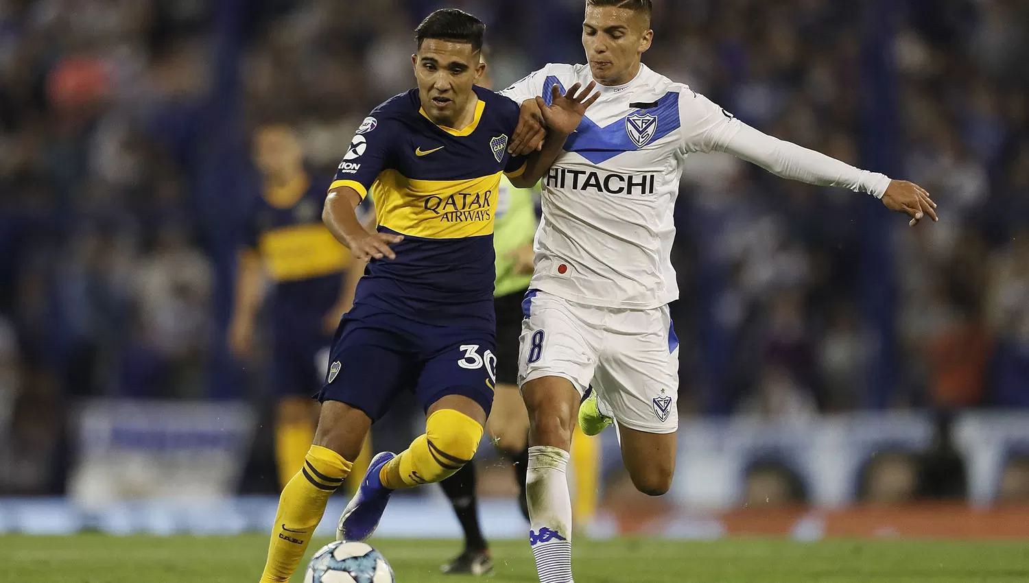 Bebelo Reynoso arrancó los pocos aplausos en la práctica Xeneize con un golazo. (FOTO TOMADA DE Twitter @BocaJrsOficial)