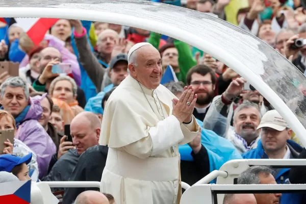 Francisco tiene deseos de visitar Argentina pero duda que sea en 2020