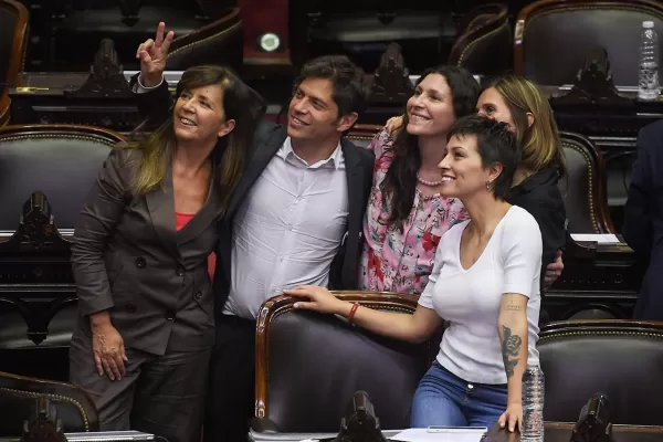 Proclaman el triunfo de la fórmula Alberto y Cristina Fernández