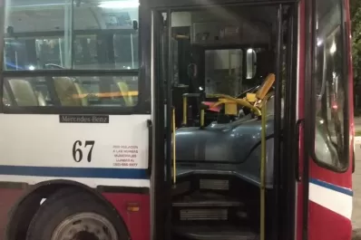 La Policía busca dar con la pareja que le robó y le disparó a un chofer