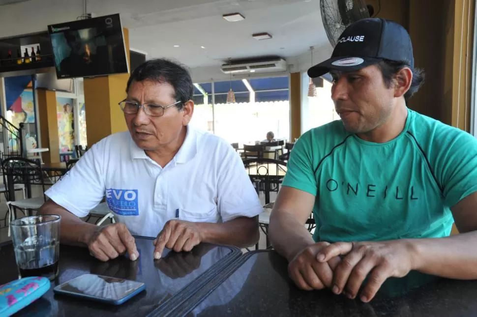 PERTENENCIAS. Mallon rescató sus raíces indígenas y Mamani se definió como dirigente gremial campesino.  la gaceta / foto de antonio ferroni