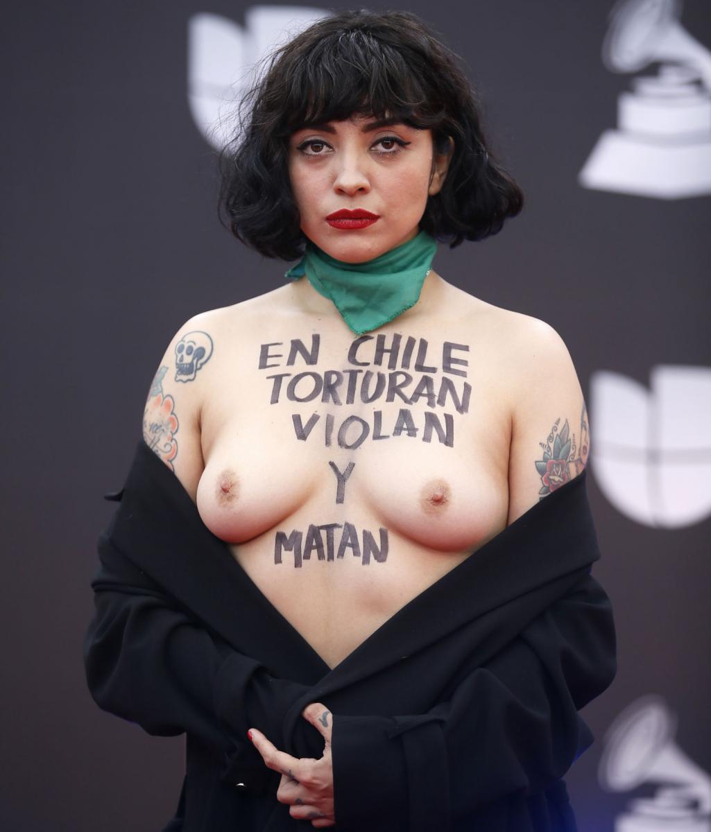 Mon Laferte en los Grammy Latino