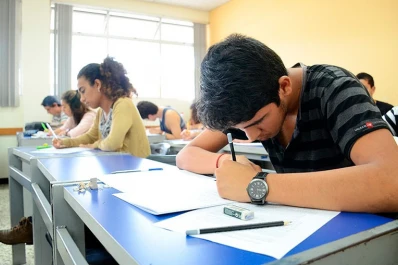 Apoyo escolar gratuito: un largo listado de escuelas donde los alumnos pueden prepararse para rendir