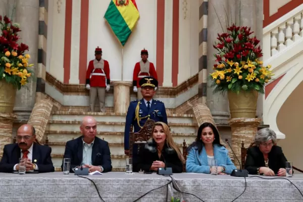 ¿Fin de la crisis? El nuevo presidente boliviano será elegido el 3 de mayo