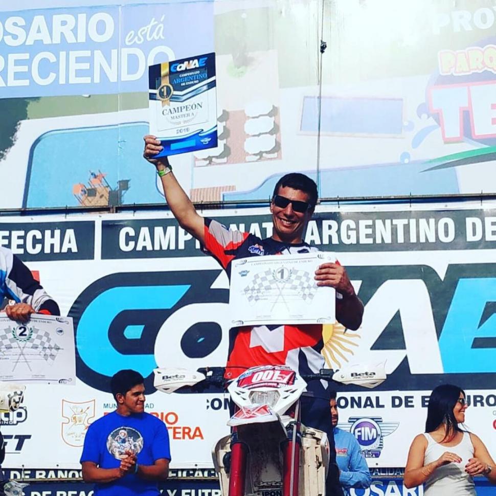 INVASIÓN. Cerca de 40 karts se lucieron en el  kartódromo en el que pronto habrá competencias exigentes.