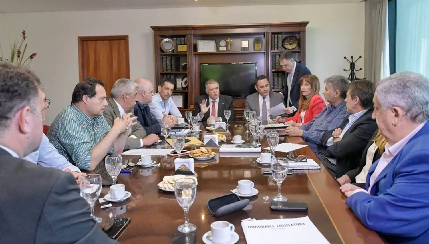 Hay que eliminar los gastos innecesarios, planteó Jaldo