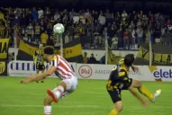 San Martín muestra la chapa y sigue puntero