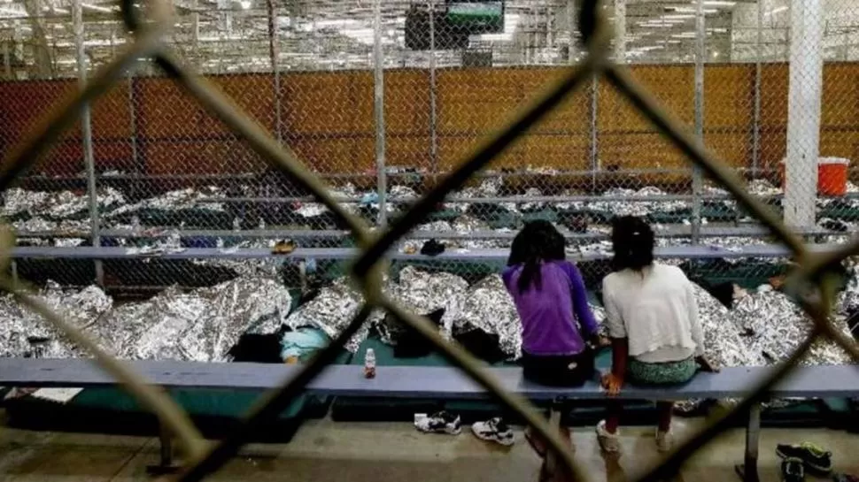 SOLOS. El gobierno de Trump permite separar a los menores de sus padres.  reuters 