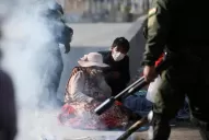 Entre fusiles y gases en Bolivia