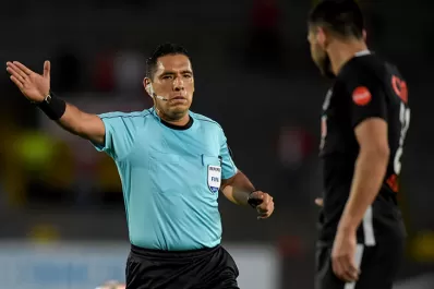 El árbitro del VAR habló de River y quedó al margen de la final de la Libertadores