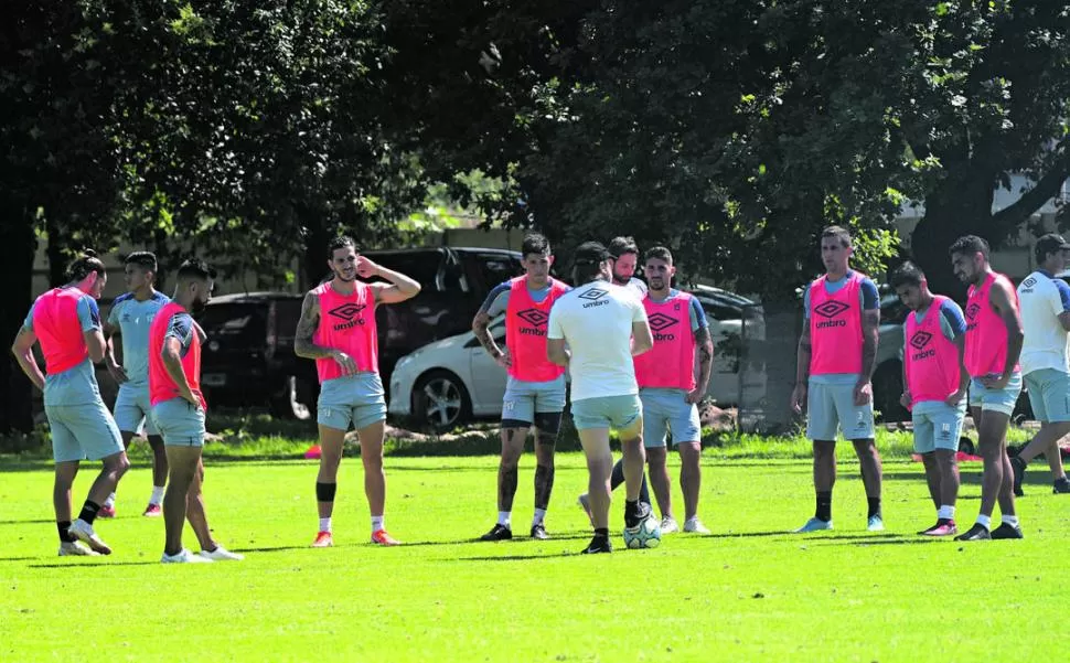 TRABAJAN PARA SEGUIR GANANDO. Zielinski y sus dirigidos se entrenarán hoy en el estadio Monumental desde las 9. 