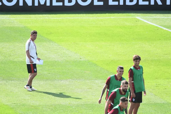 Gallardo sigue sin dar pistas del equipo que alistará River en la Final con Flamengo