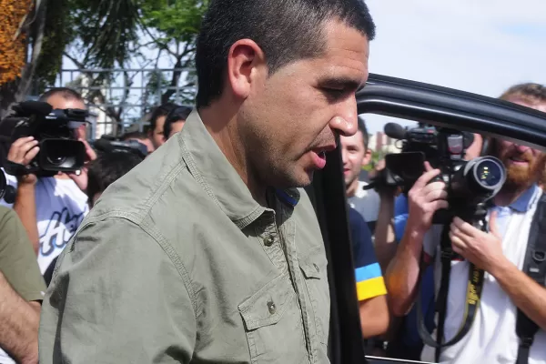 Boca: la decisión de Riquelme de ir con la oposición agita el clima preelectoral