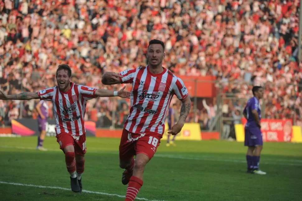 EL MÁS AGÓNICO. Contra Dálmine, en el debut “santo” en este campeonato, Pons marcó el gol de la victoria en el minuto 94. la gaceta / foto de Antonio Ferroni