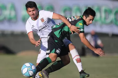 Mirá el golazo de Narese para la victoria de Agropecuario en Mataderos