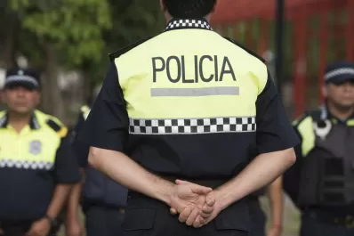 Proponen que los empleados públicos reemplacen a los policías en las comisarías