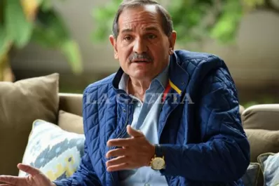 Según Marcelo Fuentes, el pedido de licencia de Alperovich no es un castigo sino una atribución