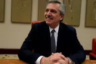 Alberto Fernández, muy activo en Twitter en la madrugada con saludos a los usuarios